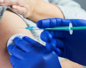 В Україні розпочалася вакцинація з черги в Дія