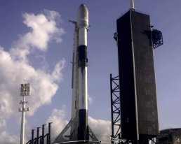 SpaceX запустила на орбиту 52 интернет-спутника