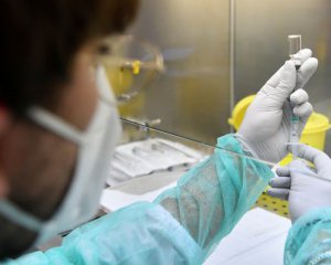 Оприлюднили алгоритм вакцинації освітян від коронавірусу