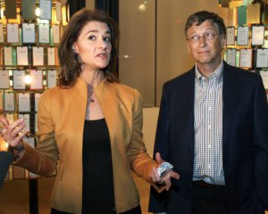 Билл Гейтс ушел из совета директоров Microsoft из-за сексуального скандала - WSJ