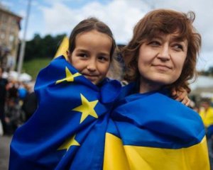 Сколько украинцев поддерживают вступление в ЕС