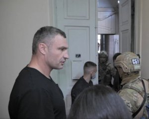 СБУ объяснила, для чего блуждала этажами дома Кличко и звонила в его двери