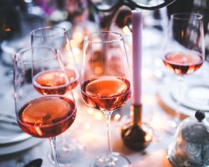 Сколько вина можно пить, чтобы не навредить здоровью и красоте