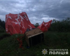 Впала повітряна куля з людьми: повідомили подробиці