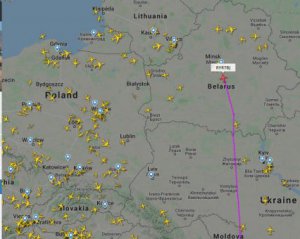 Авіакомпанія Ryanair продовжує літати через Білорусь, попри примусову посадку лайнера в Мінську