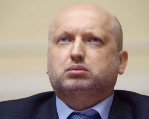 Порошенко в 2014-2015 годах подписал несколько решений СНБО, чтобы &quot;трубу Медведчука&quot; вернули государству - Турчинов