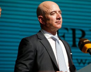 Мільярдер і засновник компанії Amazon Джеф Безос збирається піти з посту генерального директора