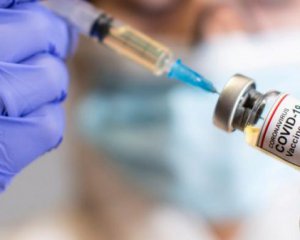 Лікарі розповіли про побічку від ковід-вакцини Pfizer
