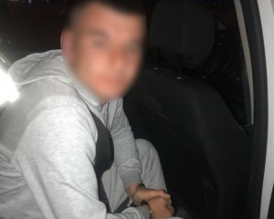 У центрі Києва знайшли чоловіка, який стікав кров'ю