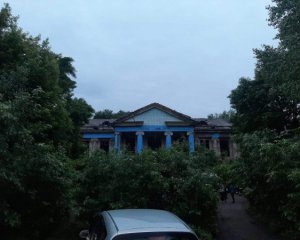 Гуляли у занедбаній будівлі: у Лисичанську через падіння з висоти загинула дитина