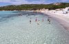 Полиция штрафовала туристов на €123 тыс. за кражу песка с пляжа