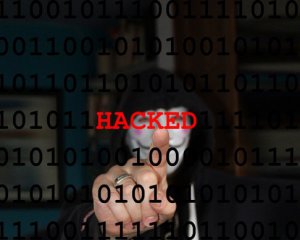 Польша заявила о кибератаке российских хакеров