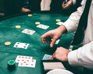 Міжнародні оператори грального бізнесу обурені безкарністю нелегальних казино в Україні