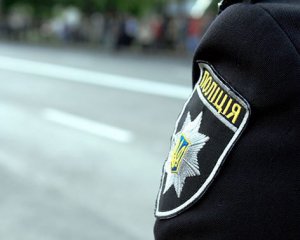 Збоченець зґвалтував жінку серед білого дня