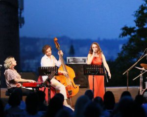 В закрытых Митрополичьих садах во Львове будут играть джаз и классику