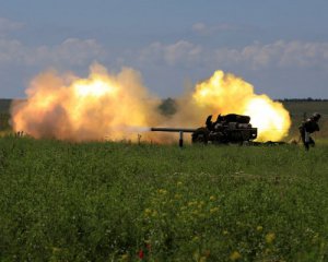 Бойовики поранили мирного жителя біля Луганського