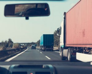 У столиці обмежать рух вантажівок