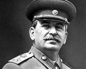 40% - у Сталина, почти втрое меньше у Путина. Россияне в опросе выбирали самого выдающегося человека в истории