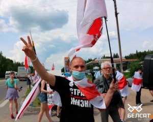 Прапор і гасло білоруської опозиції збираються внести до переліку нацистської символіки