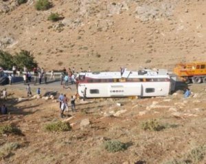 Автобус з журналістами потрапив у ДТП: є жертви