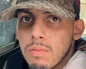 Жінку пограбували під час зустрічі онлайн