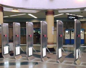 Масштабный сбой в киевском метро: как можно оплатить проезд