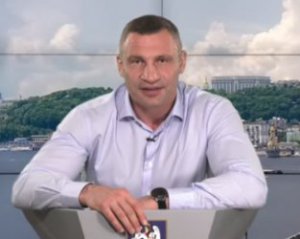 Блогер метит на место Кличко. Мэр отреагировал стихом