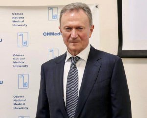 "Ви вибрали складну професію, але вона вартує всіх зусиль" - Запорожан привітав 1084 випускників ОНМедУ