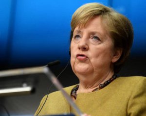 Меркель засмутилася, що в Європі не підтримали ідею спільного саміту з Путіним