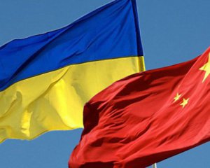 Китай угрожал Украине заблокировать поставку вакцин - СМИ