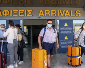 З Греції вивезли близько 200 українських туристів, які там застрягли