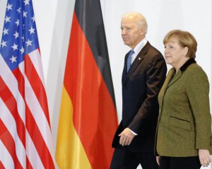 Меркель будет говорить с Байденом о российской агрессии