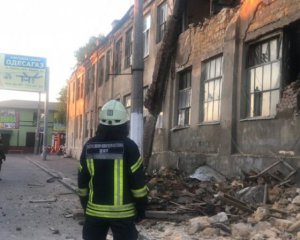 В Одессе частично обрушилось здание завода