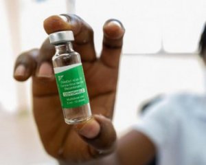 Сім країн ЄС схвалили для в'їзду Covid-вакцину, яку використовує Україна