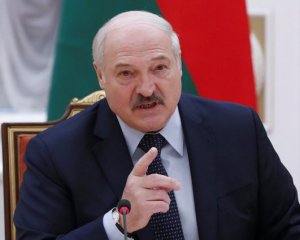 Лукашенко назвал протесты в Беларуси &quot;опухолью&quot;, которую он устранил