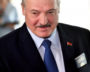 Лукашенко приказал перекрыть границу с Украиной