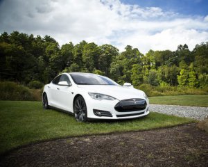 Tesla продала рекордное количество авто