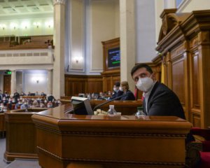 Рада з монобільшістю &quot;слуг&quot; ухвалила лише половину законів Зеленського