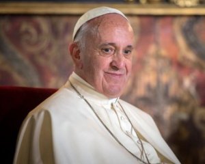 Папа Римський Франциск потрапив до лікарні