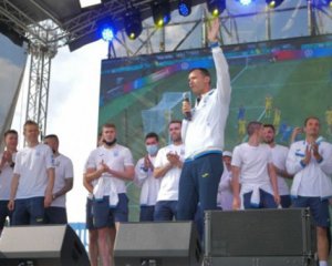 Збірна України повернулася до Києва з Євро-2020