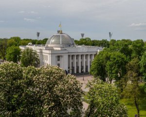 У Раду проходять сім партій - соціологія