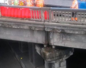 Обвалення Берестейського шляхопроводу: комунальники знайшли винного