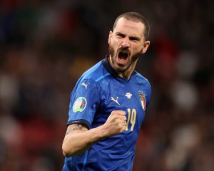 Бонуччі переплутали з фанатом і не хотіли пускати на поле