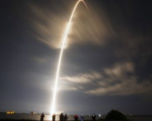 Илон Маск показал видео приземления ракеты Falcon