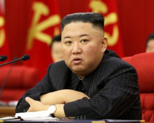 Появилась информация о состоянии здоровья Ким Чен Ына. Он похудел на 10-20 кг