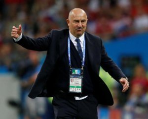 Після провалу Євро збірна Росії залишилася без тренера