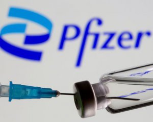 Розробники Pfizer прокоментували інформацію про зниження ефективності вакцини