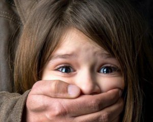 Работника детсада подозревают в изнасиловании 22 детей