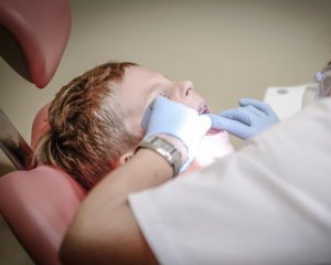 Как здоровье зубов влияет на умственные способности человека
