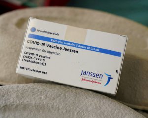 Головний санлікар розповів, коли вакцина Johnson &amp; Johnson з&#039;явиться в України